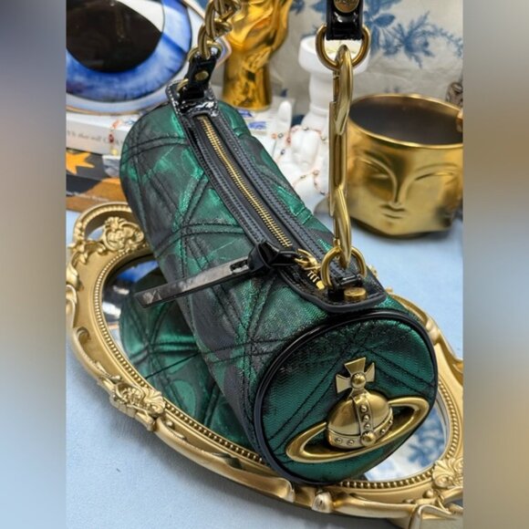 🆕 VIVIENNE WESTWOOD 🧿 NWOT Cindy Cylinder Shoulder Bag, Green Metallic AUTH - Picture 9 of 16